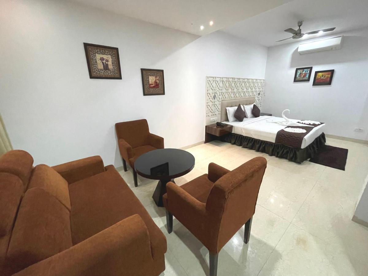 Hotel Goa Continental Arpora Luaran gambar