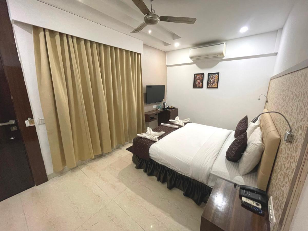Hotel Goa Continental Arpora Luaran gambar
