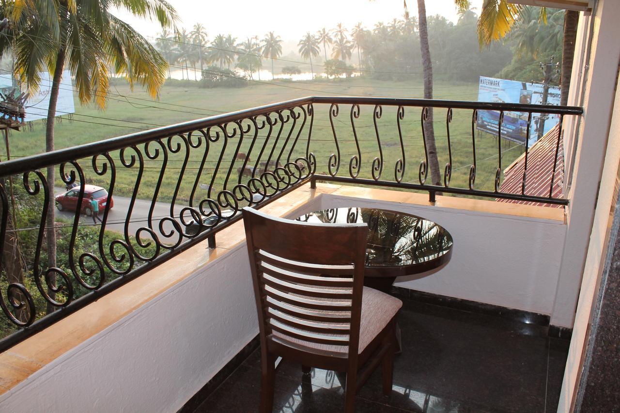 Hotel Goa Continental Arpora Luaran gambar