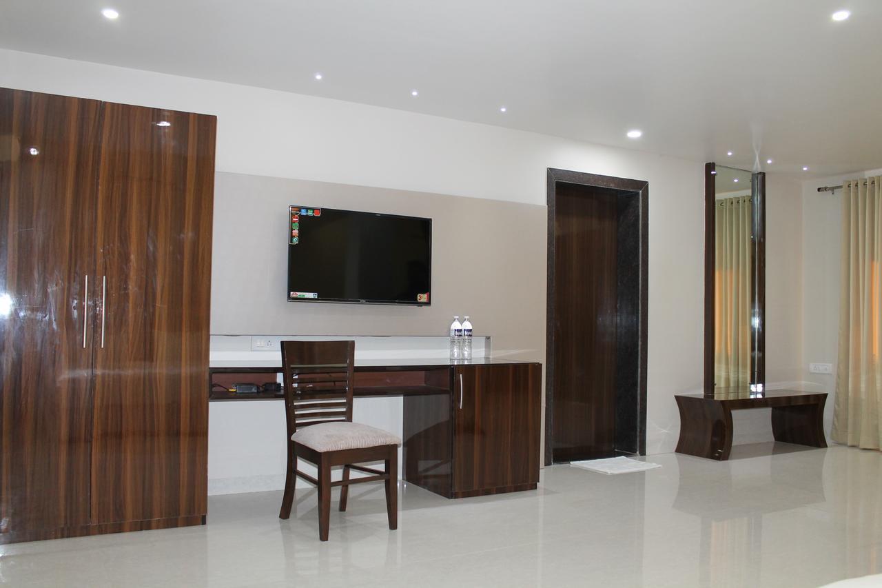 Hotel Goa Continental Arpora Luaran gambar