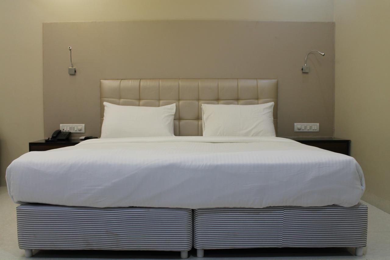 Hotel Goa Continental Arpora Luaran gambar