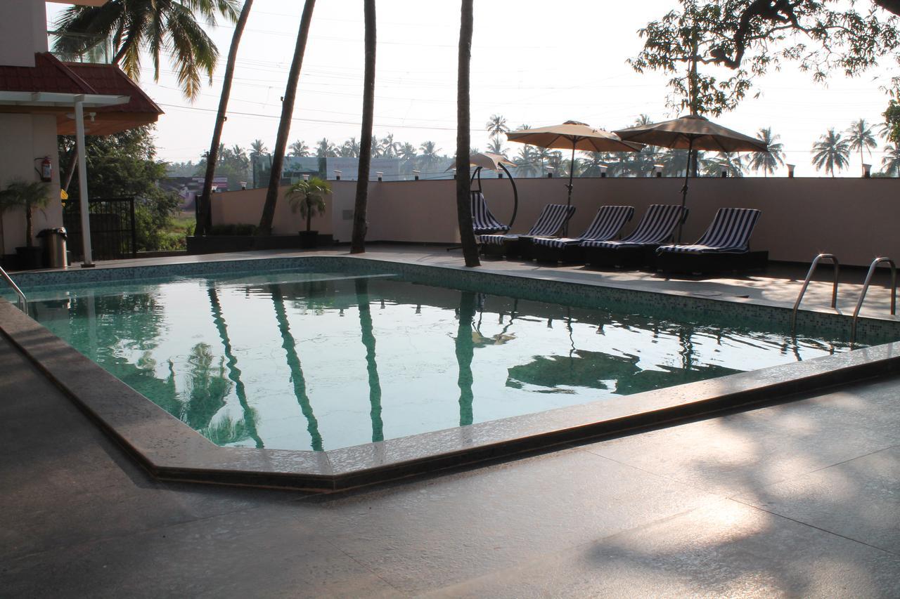Hotel Goa Continental Arpora Luaran gambar
